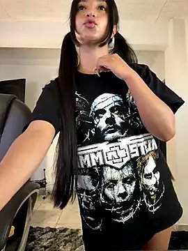 Group aly_golden_ on StripChat