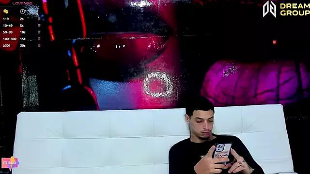 Private AmazingPartys on StripChat