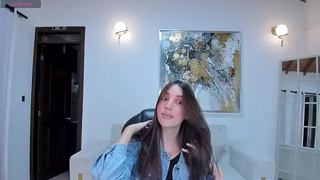 AnaisNin from StripChat