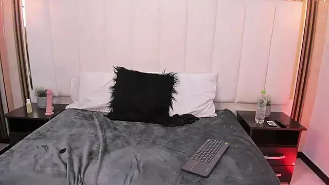 Aniajoness_ on StripChat 