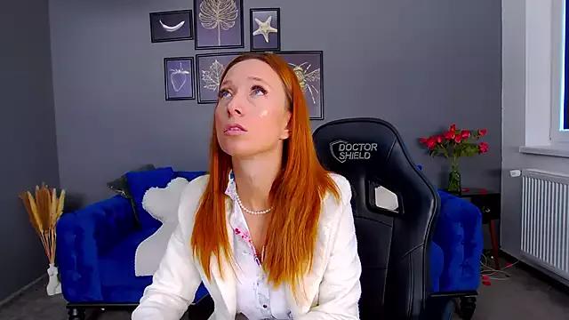 AnneHove on StripChat 