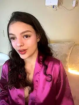 AriaHeavenss from StripChat