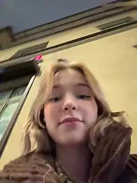 Baby_Tiny on StripChat 