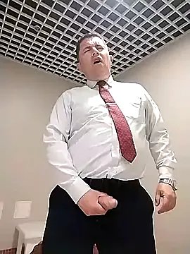 Offline BigCristh79 on StripChat