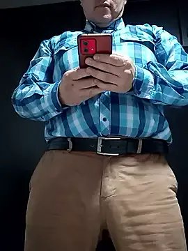 Offline BigCristh79 on StripChat