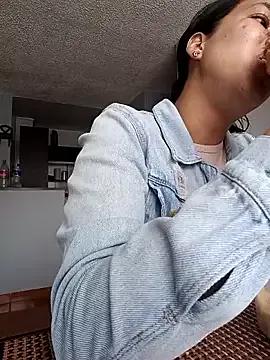 Bonny_Klote on StripChat 