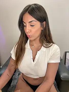 Brownfitbabyy from StripChat