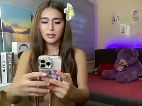 CassieXMarga on StripChat