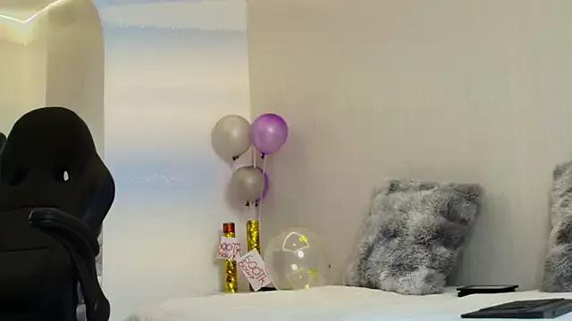 chloekitty69 on StripChat 