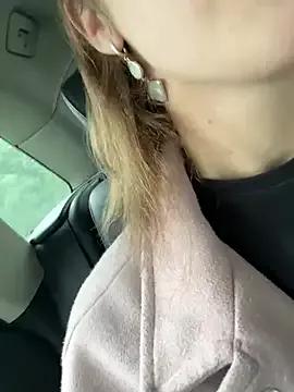 DollyTall on StripChat 