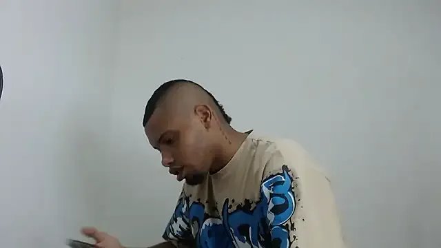 Freechat drako_monster on StripChat