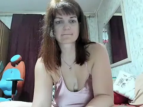 Offline ElektraShine29 on StripChat