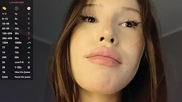Ella_lee15 on StripChat 