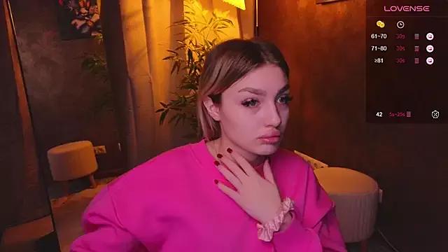 Ella_Milla on StripChat 