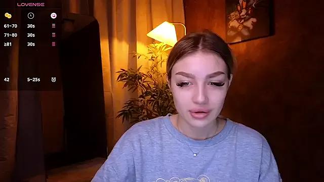 Ella_Milla on StripChat 