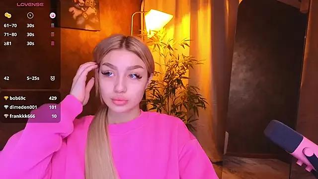 Ella_Milla on StripChat 