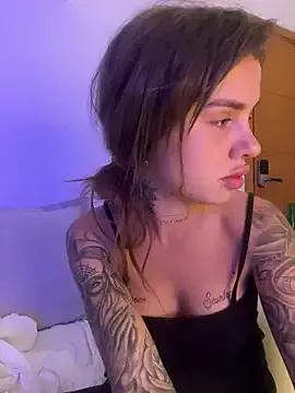 EmiliaCatalina on StripChat 