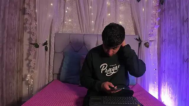 Emma_Muller1 on StripChat 