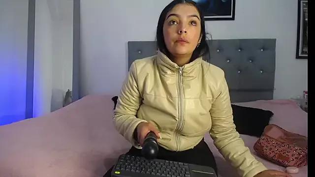 Esmeraldaa- on StripChat 