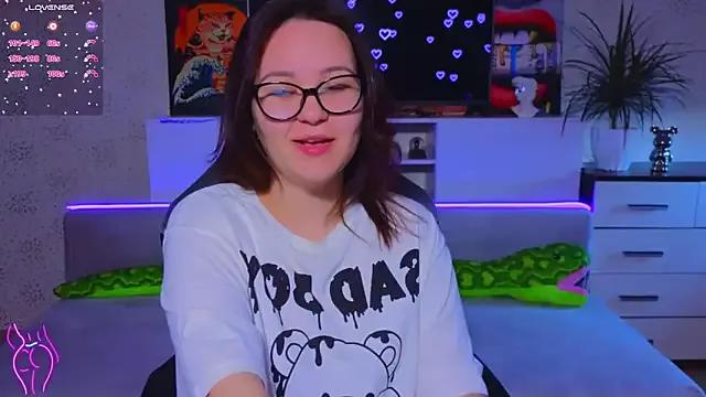 EsterLogan on StripChat 