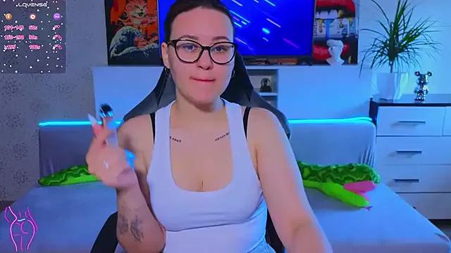 EsterLogan on StripChat 