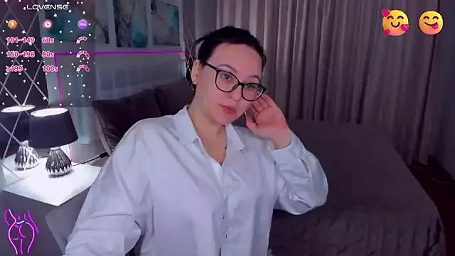 EsterLogan on StripChat 