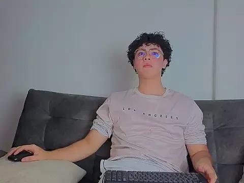 Ethan_Sinclair on StripChat 