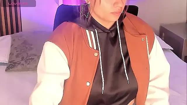 Evelyn_Vega on StripChat 