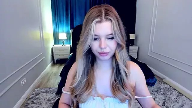 FollowLovee on StripChat