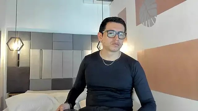 Freechat FreyrStone on StripChat