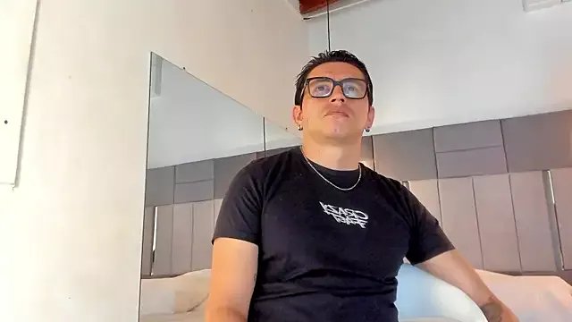 Freechat FreyrStone on StripChat