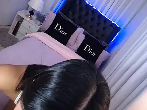 Freechat fuckingnaughtyjade on StripChat