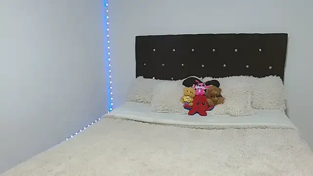 Offline giuliana_andrade on StripChat