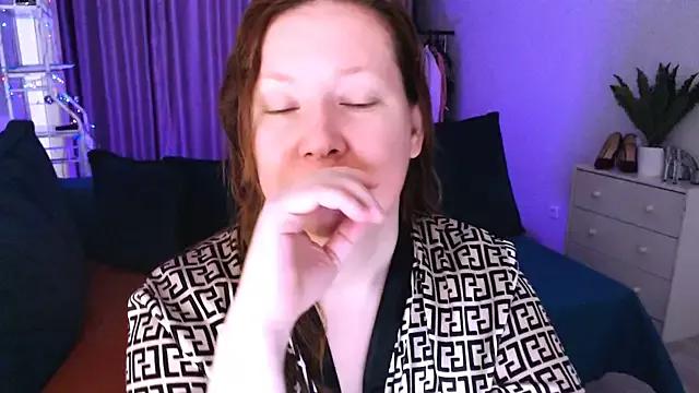 GoddessLara on StripChat 