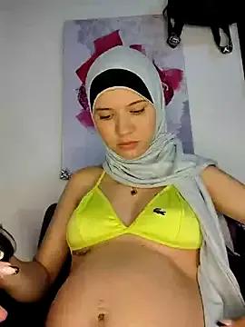 hanaa_18 on StripChat 