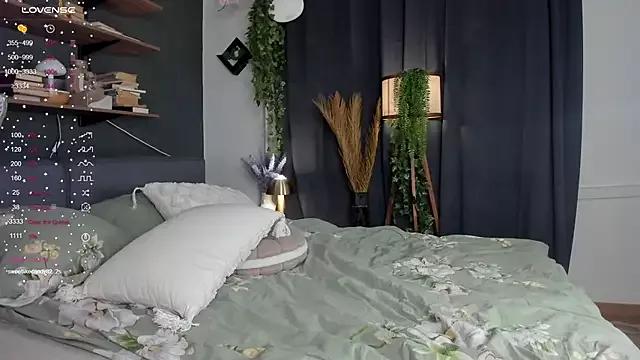 HinataBrooks on StripChat 