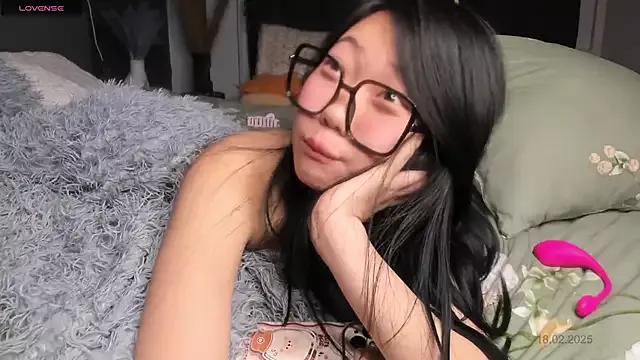 HinataBrooks on StripChat 
