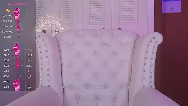 honey_fox1 on StripChat 