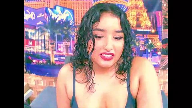 IndianAngel4u on StripChat 