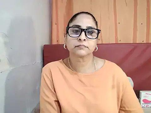 Freechat Indiankushy on StripChat