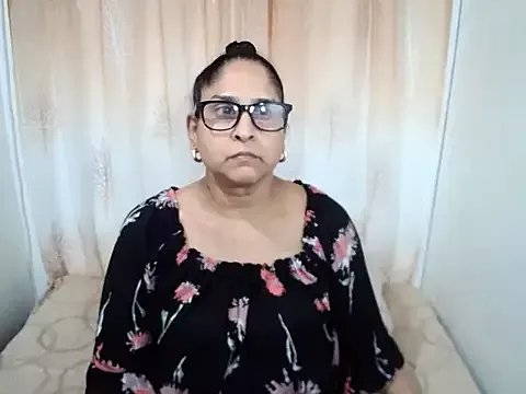 Freechat Indiankushy on StripChat