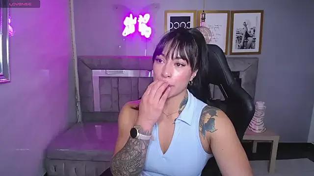 Isabella_Collen_v on StripChat 