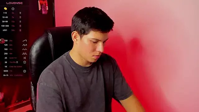 Offline JamesCr_ on StripChat