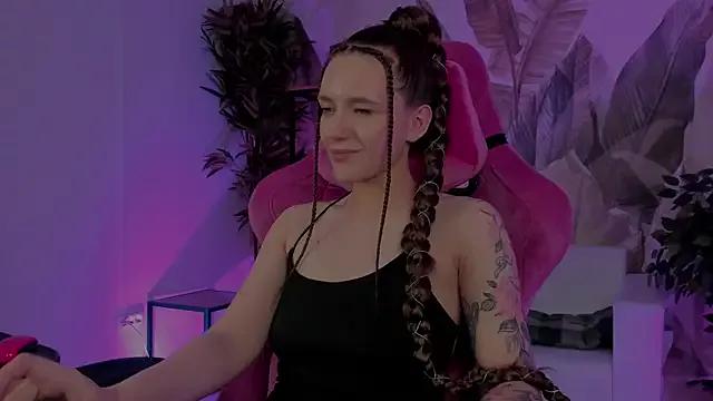 JennyDens on StripChat 