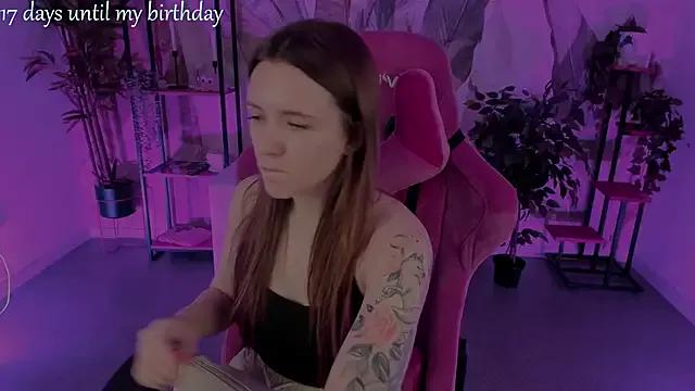 JennyDens on StripChat 