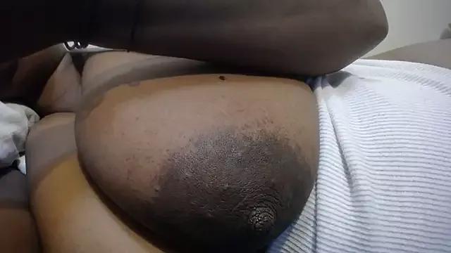 Jesbusty21 on StripChat 