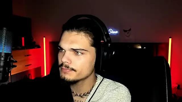 JordanShow from StripChat