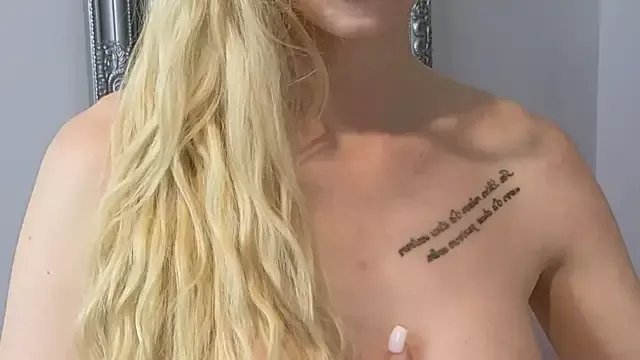 Freechat JuliaJuliette on StripChat