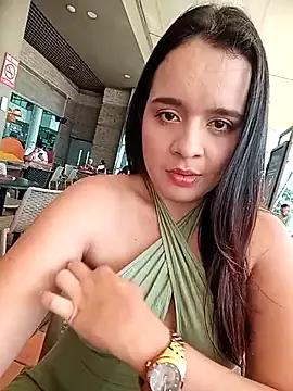 Freechat Julieth_hot-69 on StripChat