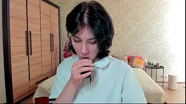 JulisSweet on StripChat 